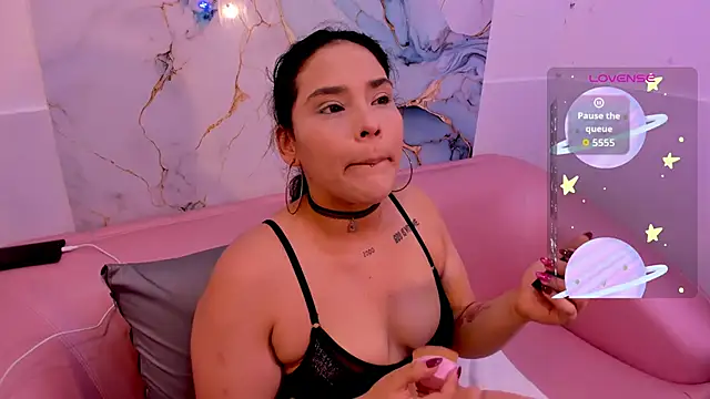 Snapshot of TIFFANY_GLOW__ chatting on November 12, 2025, 7:40 pm TIFFANY GLOW online show from November 12, 2025, 7:40 pm