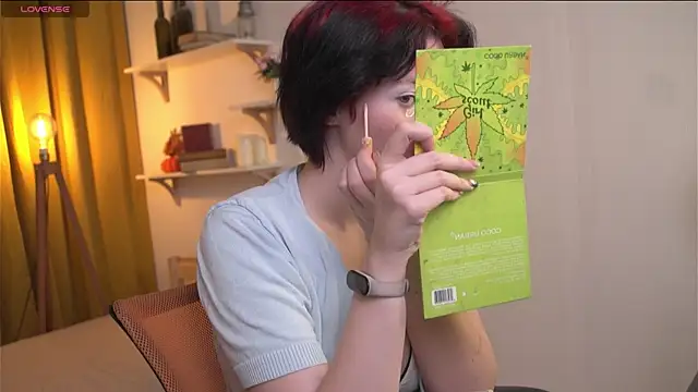 Snapshot of bluebeell chatting on November 27, 2025, 9:15 pm bluebeell online show from November 27, 2025, 9:15 pm