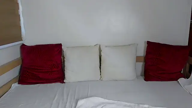 Snapshot of IslandBeauty chatting on September 27, 2025, 1:34 am IslandBeauty online show from September 27, 2025, 1:34 am