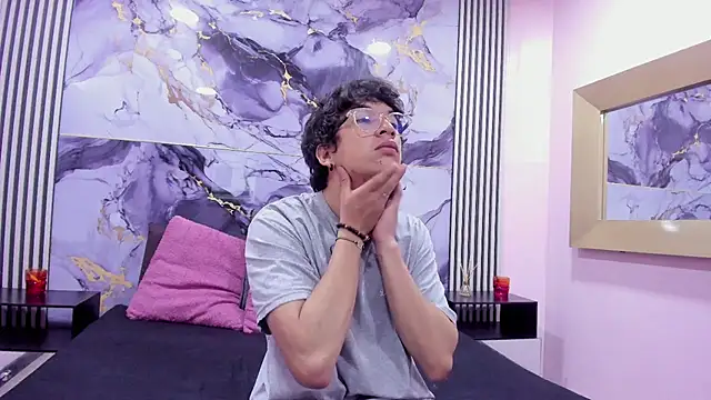 Snapshot of Desire_Ecstasy chatting on November 14, 2025, 1:15 pm Desire Ecstasy online show from November 14, 2025, 1:15 pm