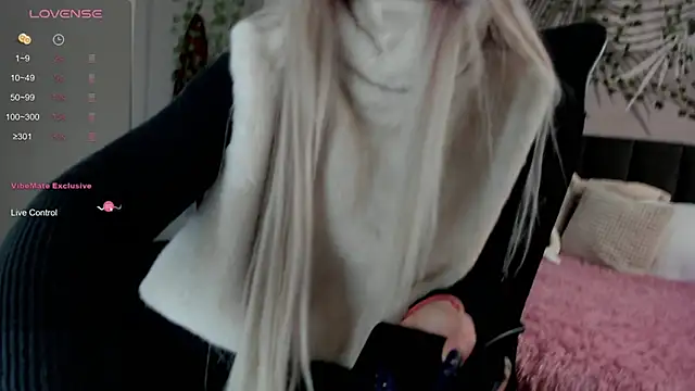 Snapshot of Kira_Key chatting on November 29, 2025, 1:50 am Kira Key online show from November 29, 2025, 1:50 am