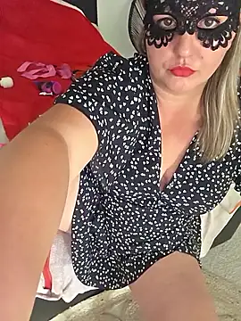 ElyiaXl online show from September 28, 2025, 12:23 pm