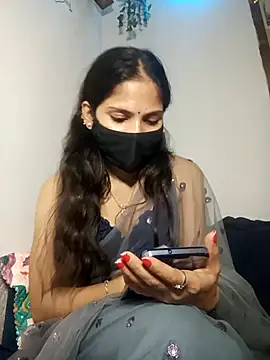 TheSassyGirl7 online show from October 19, 2025, 9:39 pm