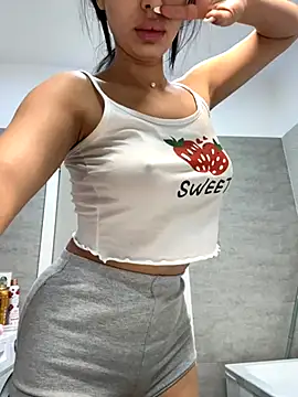 Bella Vixen  online show from November 28, 2025, 9:37 pm