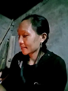 Lisa pusy online show from November 11, 2025, 9:15 am