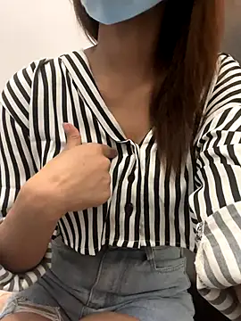 Snapshot of layra_9900 chatting on October 8, 2025, 6:08 pm layra 9900 online show from October 8, 2025, 6:08 pm