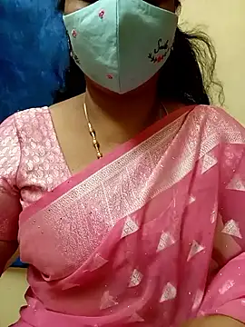 sushma26 online show from May 3, 2026, 7:28 pm