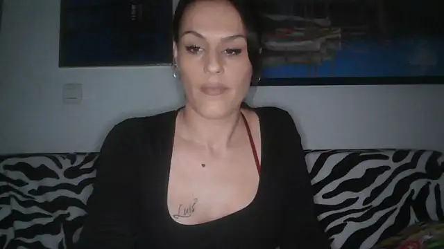 Snapshot of yumara351 chatting on November 28, 2025, 11:32 am yumara351 online show from November 28, 2025, 11:32 am