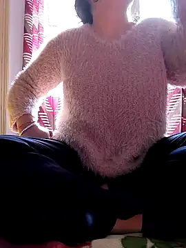 queenbuggi online show from February 6, 2026, 9:16 am