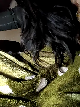 queenbuggi online show from March 15, 2026, 12:12 pm