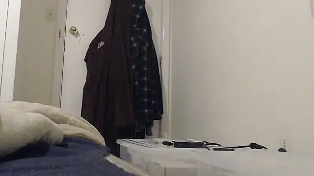 idiotpig66 online show from February 11, 2026, 1:44 pm