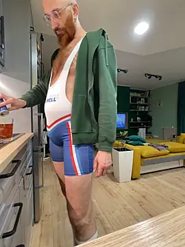 smint06 online show from November 15, 2025, 8:02 pm