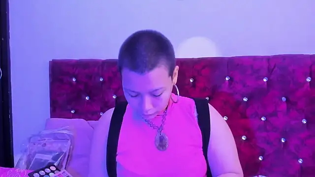 Snapshot of Cherry_vald chatting on November 19, 2025, 12:16 pm Cherry vald online show from November 19, 2025, 12:16 pm