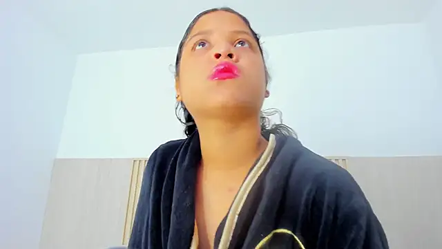 Snapshot of alena_brown_ chatting on October 21, 2025, 11:20 am alena brown online show from October 21, 2025, 11:20 am