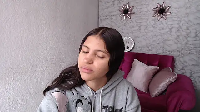 Evagirl69 online show from February 19, 2026, 12:13 pm