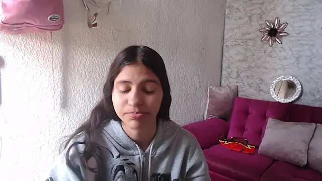 Evagirl69 online show from June 10, 2026, 12:28 pm