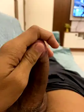 RahulisHorny 007 online show from September 28, 2025, 4:25 pm