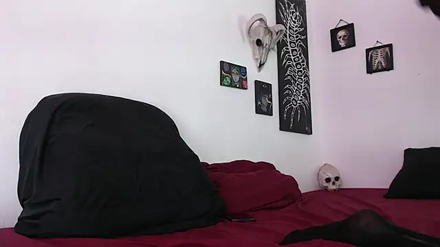 Snapshot of Valakiablood chatting on March 8, 2026, 10:24 pm Valakiablood online show from March 8, 2026, 10:24 pm