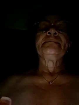 Snapshot of Vickysweeeettt chatting on May 12, 2026, 1:13 am Vickysweeeettt online show from May 12, 2026, 1:13 am