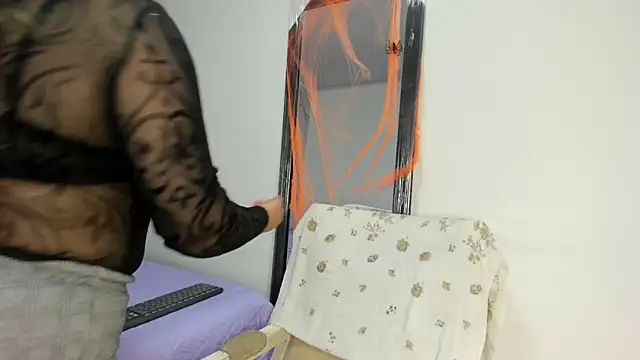 Snapshot of Vickysweeeettt chatting on October 20, 2025, 7:47 pm Vickysweeeettt online show from October 20, 2025, 7:47 pm