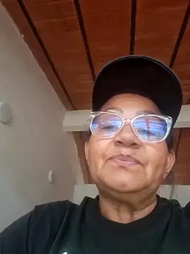 Snapshot of Vickysweeeettt chatting on May 2, 2026, 4:34 pm Vickysweeeettt online show from May 2, 2026, 4:34 pm