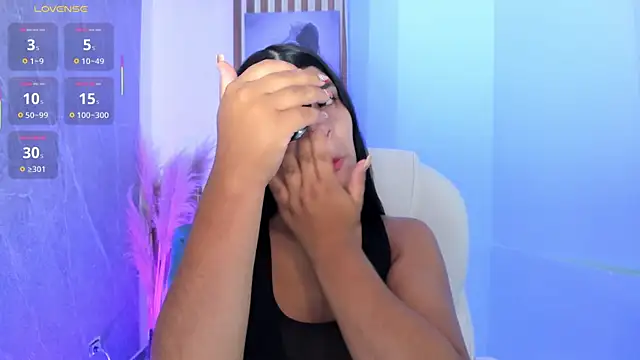 Snapshot of PauliinaBelle_ chatting on May 15, 2026, 1:31 pm PauliinaBelle online show from May 15, 2026, 1:31 pm