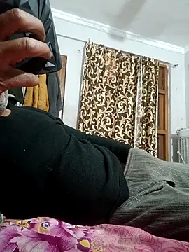 vardh033 online show from February 8, 2026, 7:28 am