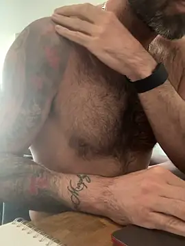 Snapshot of Thickdickdominant chatting on April 13, 2026, 11:25 am Thickdickdominant online show from April 13, 2026, 11:25 am