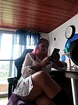 sexxx mia online show from September 17, 2025, 5:04 pm