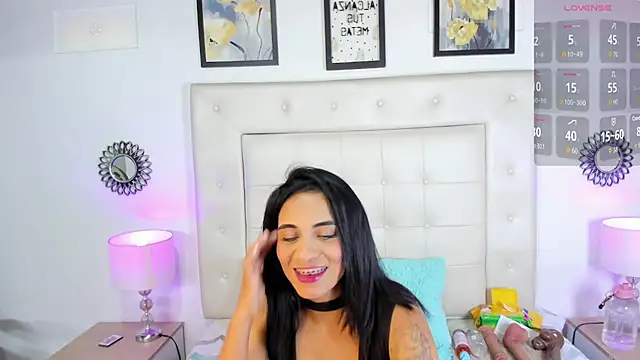 sara coor online show from October 1, 2025, 7:51 pm