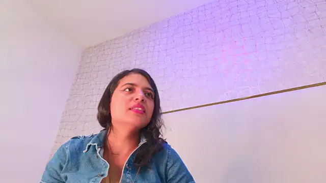 Snapshot of thalia888_ chatting on June 7, 2026, 7:08 pm thalia888 online show from June 7, 2026, 7:08 pm