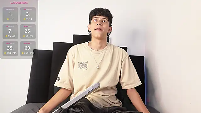 alexmark  online show from December 2, 2025, 2:30 pm