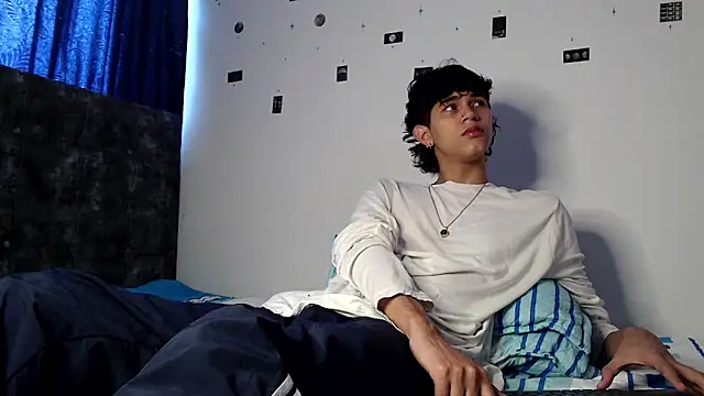 alexmark  online show from May 4, 2026, 6:55 pm