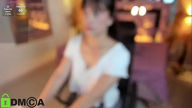 Snapshot of emma_rossi7 chatting on November 11, 2025, 10:43 am emma rossi7 online show from November 11, 2025, 10:43 am