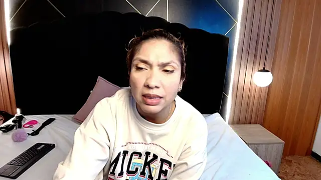 Snapshot of SexyRachel_ chatting on February 20, 2026, 12:18 pm SexyRachel online show from February 20, 2026, 12:18 pm