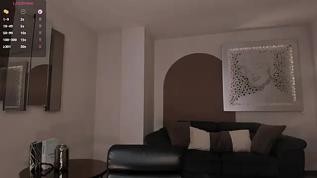 BonnyRose online show from October 28, 2025, 7:35 pm