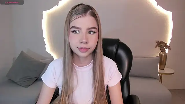 TiffannySins online show from July 16, 2026, 3:14 am
