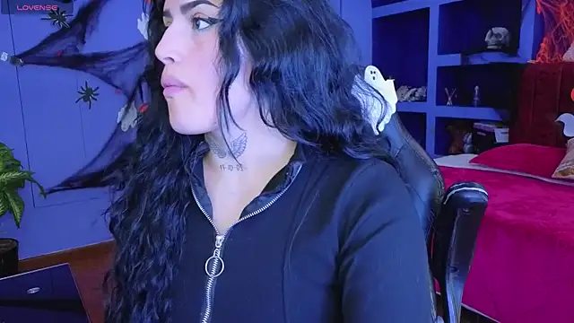 Snapshot of sari_belle chatting on November 3, 2025, 8:45 pm sari belle online show from November 3, 2025, 8:45 pm