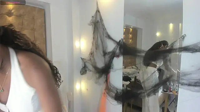 Snapshot of ThaliaOcean chatting on October 30, 2025, 1:31 pm ThaliaOcean online show from October 30, 2025, 1:31 pm