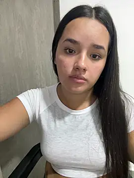Snapshot of Luciaparker03 chatting on July 2, 2026, 12:44 am Luciaparker03 online show from July 2, 2026, 12:44 am