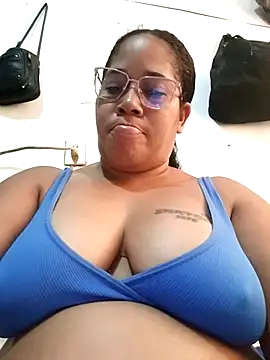 Big ass submissive online show from May 6, 2026, 12:42 pm