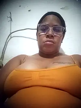 Snapshot of Big_ass_submissive chatting on March 18, 2026, 3:53 am Big ass submissive online show from March 18, 2026, 3:53 am