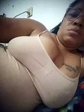 Snapshot of Big_ass_submissive chatting on March 5, 2026, 4:03 pm Big ass submissive online show from March 5, 2026, 4:03 pm