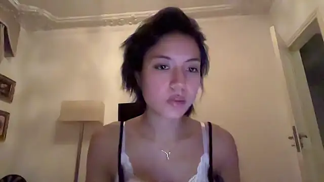 meiijiaa online show from September 24, 2025, 11:10 pm