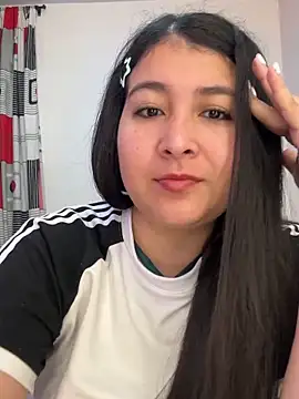 Snapshot of evelyn_1702 chatting on November 2, 2025, 8:14 pm evelyn 1702 online show from November 2, 2025, 8:14 pm