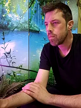 Snapshot of welcome-to-the-jungle chatting on April 13, 2026, 8:02 pm welcome-to-the-jungle online show from April 13, 2026, 8:02 pm