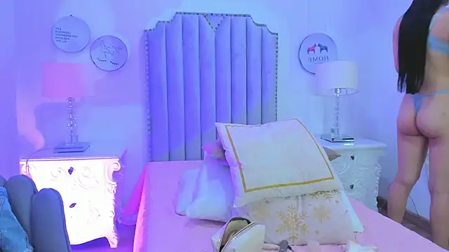 Alison Carde05 online show from February 11, 2026, 7:25 pm