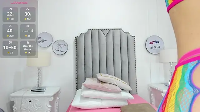 Alison Carde05 online show from January 5, 2026, 7:50 pm