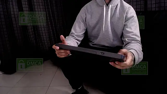 Snapshot of Mr_Klein_69 chatting on October 26, 2025, 12:55 am Mr Klein 69 online show from October 26, 2025, 12:55 am