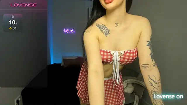Snapshot of SelinaStorm chatting on April 20, 2026, 11:39 pm SelinaStorm online show from April 20, 2026, 11:39 pm